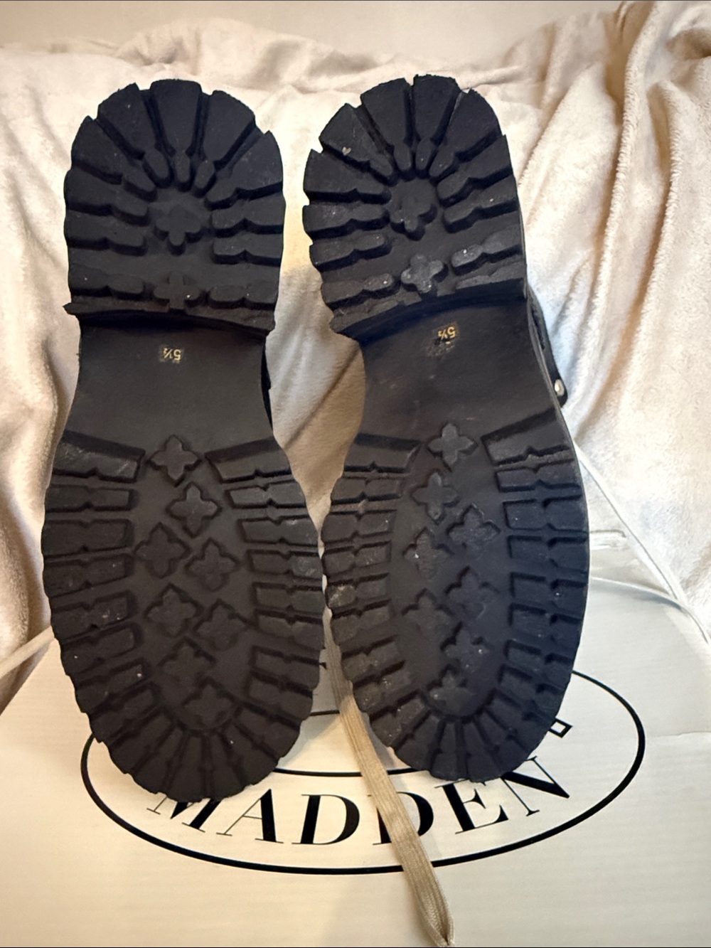 Steve Madden Jeane Black Leather Combat Boots with Cream Laces - Picture 7 of 10
